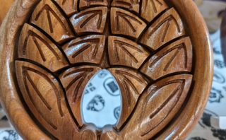 丸に抱き茗荷　￥5400