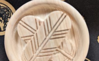 丸に違い鷹の羽　￥18000